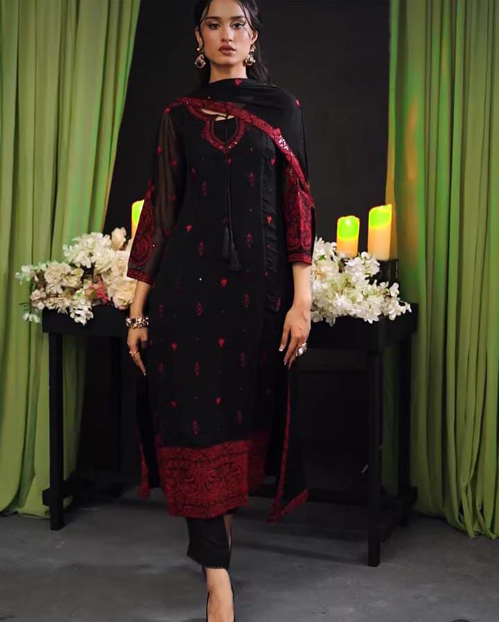 BRAND: BAROQUE chiffon embroidered & sequence unstiched 3pc✓